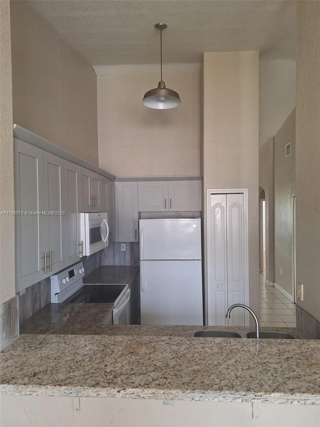 property at 2925 SE 16th Ave