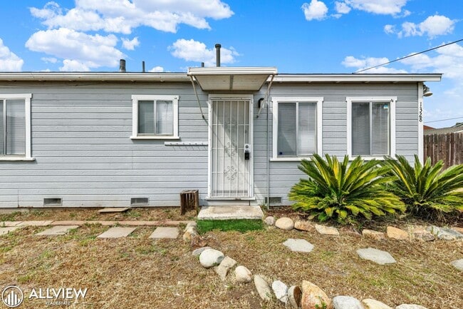 1328 Naranca Ave in El Cajon, CA - Building Photo - Building Photo