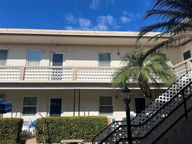 1315 N Ocean Dr in Hollywood, FL - Building Photo