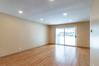 416 Swallow Ln in Deerfield, IL - Building Photo - Building Photo