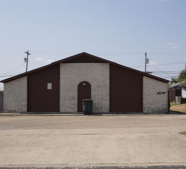 property at 2206 Corona Dr