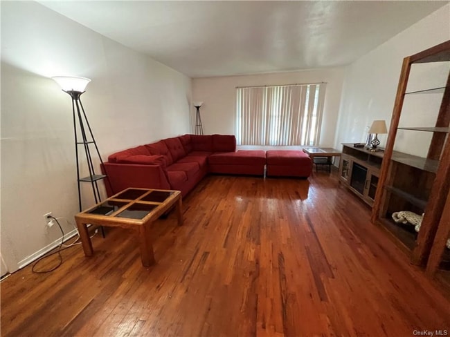 1750 Bartow Ave in Bronx, NY - Foto de edificio - Building Photo