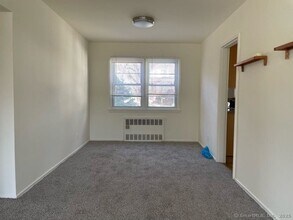 264 Glenbrook Rd in Stamford, CT - Building Photo - Building Photo