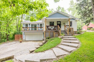 7984 Royal Ave in Zionsville, IN - Building Photo