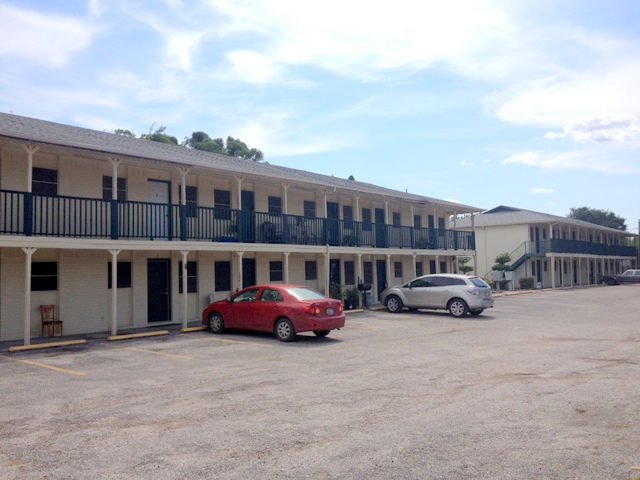 Colonial Greens I Apartments in Victoria, TX - Foto de edificio