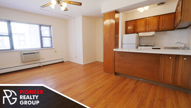 524 W Oakdale Ave in Chicago, IL - Building Photo - Building Photo