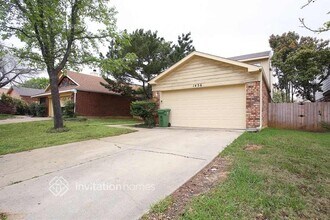 1456 Thistlewood Ln in Grapevine, TX - Building Photo - Building Photo
