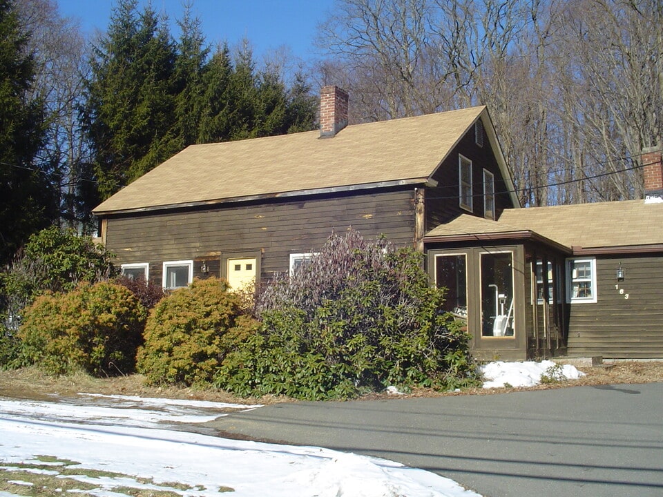 165 Nonotuck St in Northampton, MA - Foto de edificio