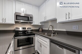 2039 N Las Palmas Ave in Los Angeles, CA - Building Photo - Building Photo