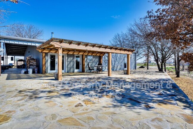 property at 933 Leatherwood Ln