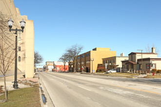 Washington Apartments in Saginaw, MI - Building Photo - Building Photo