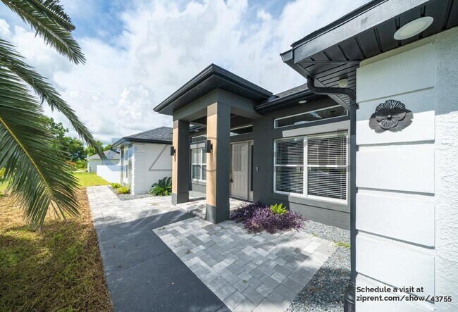 4000 NE 9th Ave in Cape Coral, FL - Building Photo - Building Photo