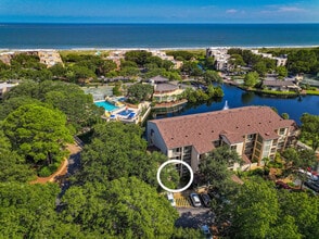 85 Folly Field Rd in Hilton Head Island, SC - Foto de edificio - Building Photo