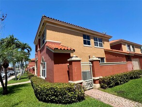 11479 NW 60th Terrace in Doral, FL - Building Photo - Building Photo