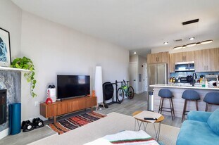 212 70th St in Guttenberg, NJ - Building Photo