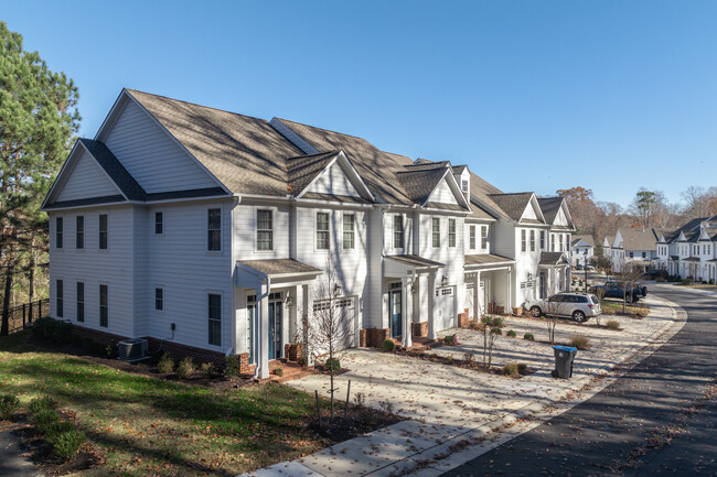 Holly Hills Townhomes in Williamsburg, VA - Building Photo - Building Photo