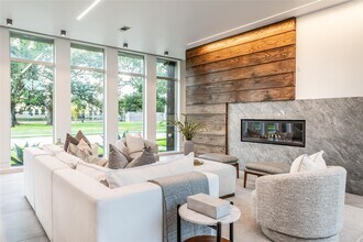 2824 Lockett St in Houston, TX - Building Photo - Building Photo