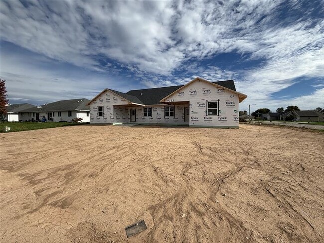 1127 Northwood Dr in Seymour, WI - Building Photo - Building Photo