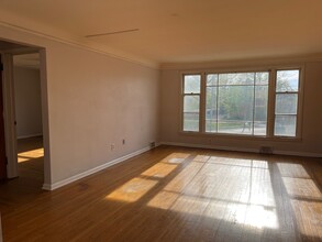 2307 Noble Rd, Unit 2 in Cleveland Heights, OH - Building Photo - Building Photo
