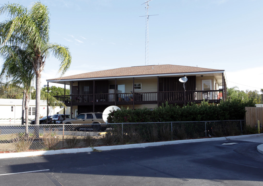 6103 S Tamiami Trl in Sarasota, FL - Foto de edificio