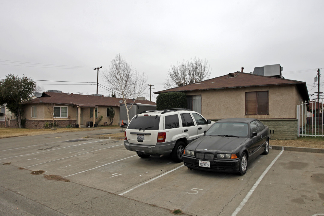 609-613 W El Camino Ave in Sacramento, CA - Foto de edificio