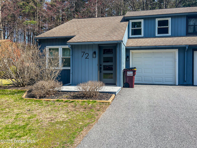 72 Pepper Bush Pl in Ballston Spa, NY - Building Photo - Building Photo