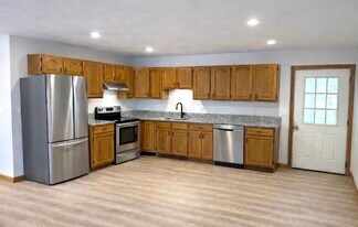 28 South Ave in Attleboro, MA - Building Photo