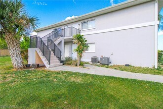 10101 Sandy Hollow Ln in Bonita Springs, FL - Building Photo - Building Photo