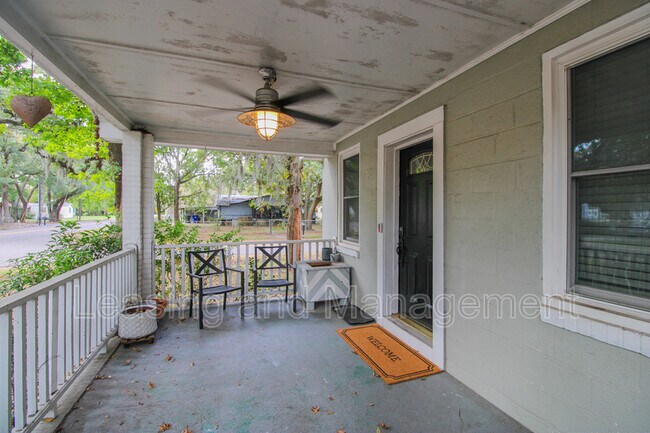 1920 Dulsey Rd in Charleston, SC - Foto de edificio - Building Photo