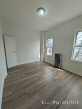 26 Vineyard Ave in Yonkers, NY - Building Photo - Building Photo