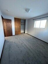 211 W Pipestone Ave in Flandreau, SD - Building Photo - Building Photo