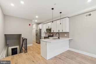 1808 E Hagert St in Philadelphia, PA - Foto de edificio - Building Photo