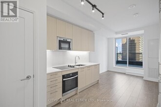 286 Main St in Toronto, ON - Building Photo - Building Photo