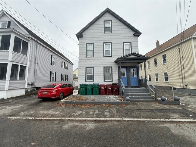 136 Gershom Ave in Lowell, MA - Building Photo - Building Photo