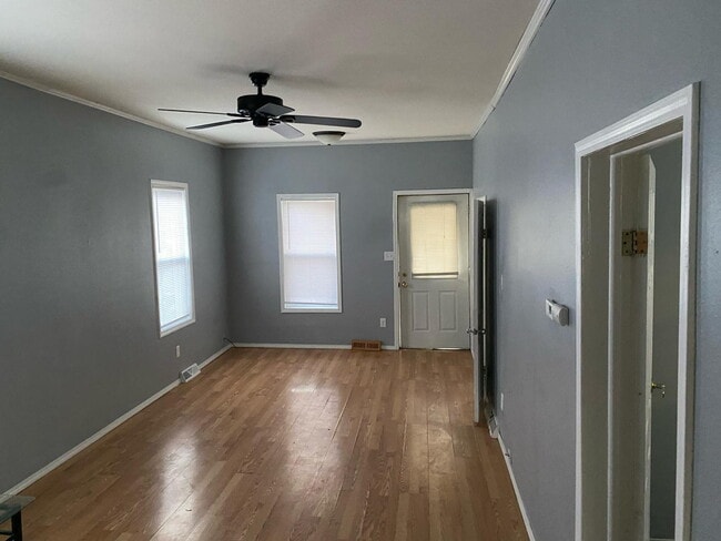 property at 813 S Mason St