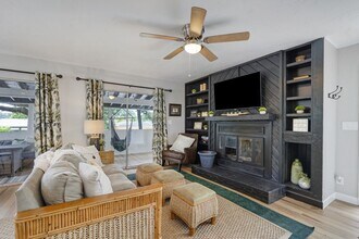 4705 Hollingsworth Ave in Sarasota, FL - Building Photo - Building Photo