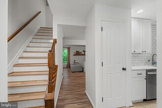 9451 Fens Hollow in Laurel, MD - Building Photo - Building Photo