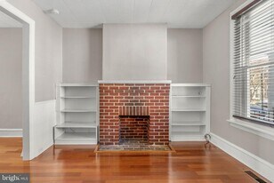272 Kalos St in Philadelphia, PA - Building Photo