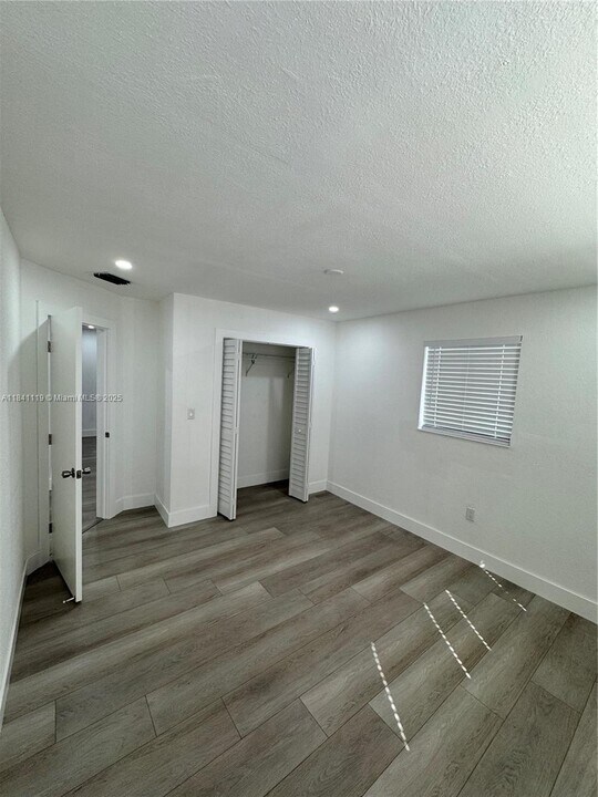 1829 NW 46th St in Miami, FL - Building Photo