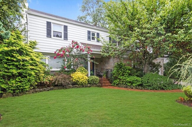 property at 709 Carlyle St