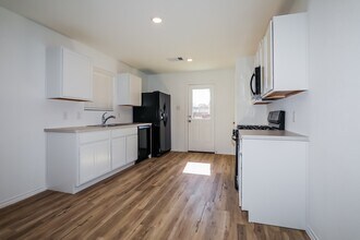 11067 N Lake Mist Ln in Willis, TX - Foto de edificio - Building Photo