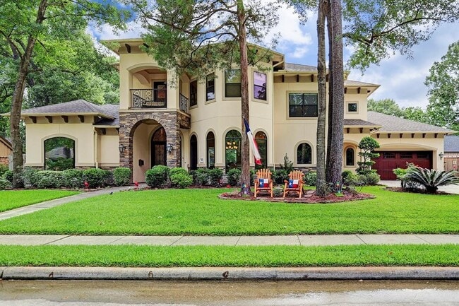 property at 1611 Lynnview Dr