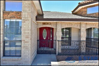 11620 Maria Seanes Dr in El Paso, TX - Building Photo - Building Photo