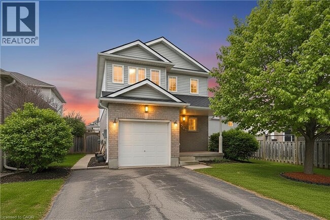 269 Millburn Blvd in Fergus, ON - Building Photo - Building Photo