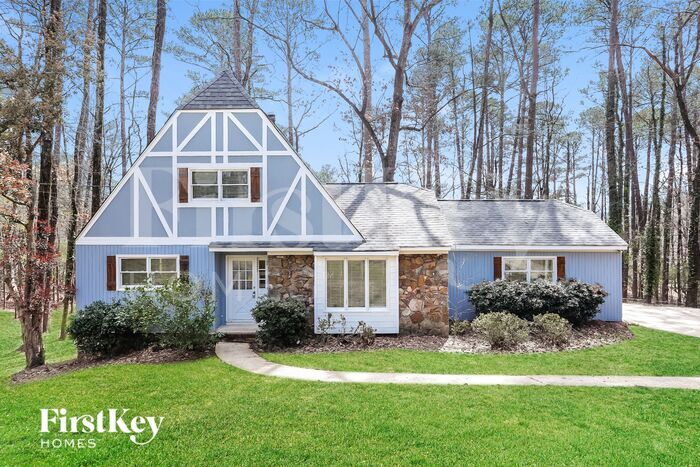 2471 Chuchura Rd in Birmingham, AL - Building Photo