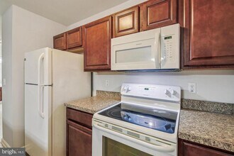 102 Hunter's Way in Salisbury, MD - Building Photo - Building Photo