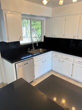 813 New Stine Rd in Bakersfield, CA - Building Photo - Building Photo