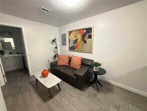 1604 SW 9th St in Miami, FL - Building Photo - Building Photo