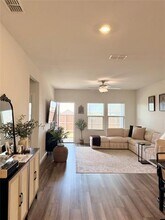 1841 Ash Oak Ln in Heartland, TX - Building Photo - Building Photo