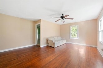 300 Colson Ave in Woodbine, GA - Building Photo - Building Photo